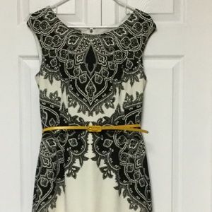 Roz & Ali Size 12 Sleeveless White W/ Blk Dress